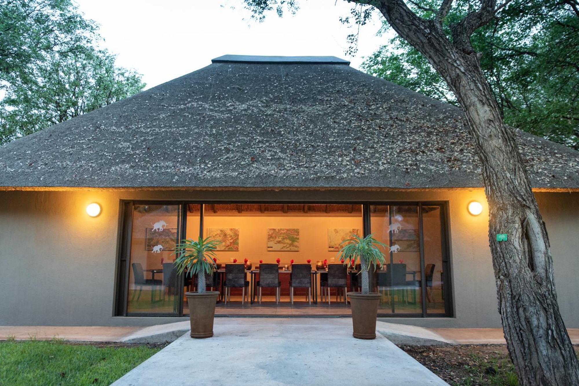 Senalala Safari Lodge Klaserie Private Nature Reserve Exterior foto