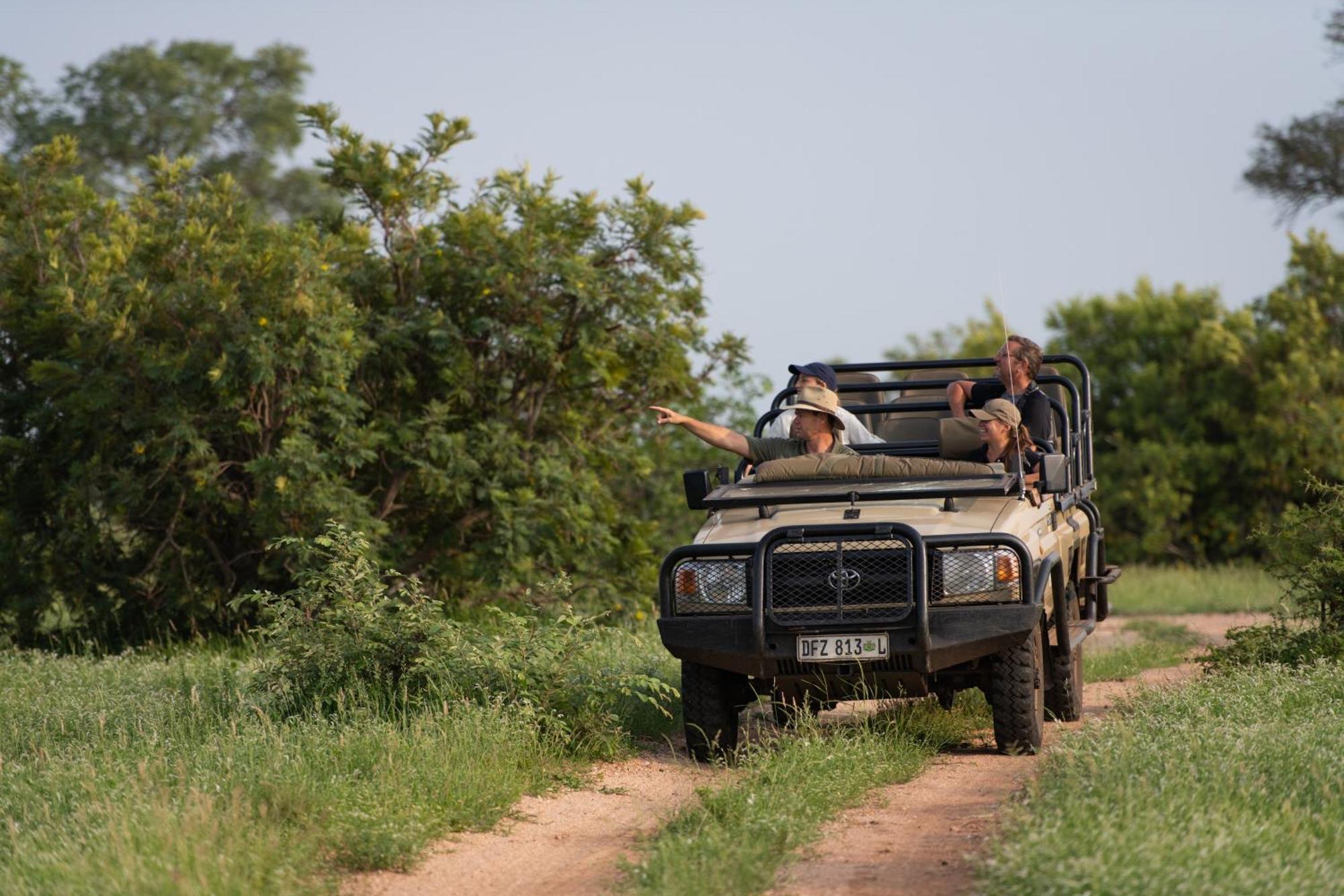 Senalala Safari Lodge Klaserie Private Nature Reserve Exterior foto