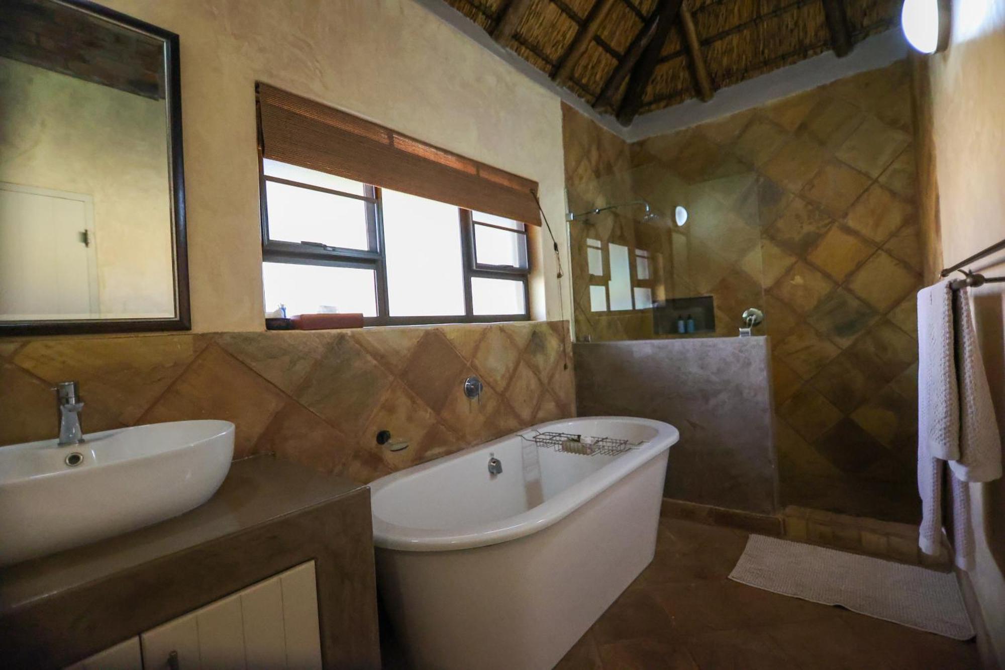 Senalala Safari Lodge Klaserie Private Nature Reserve Exterior foto